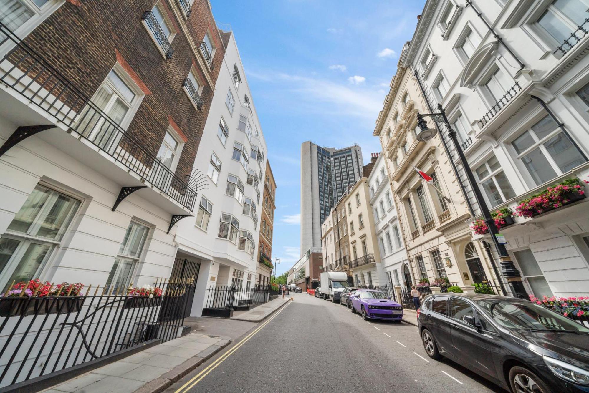 Sophisticated Luxury 2 Bedroom In Mayfair H5 Apartment London